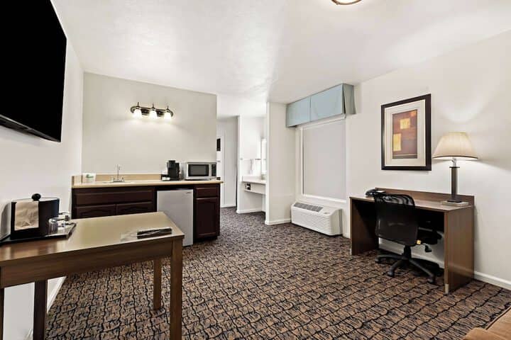Room 22 of 33